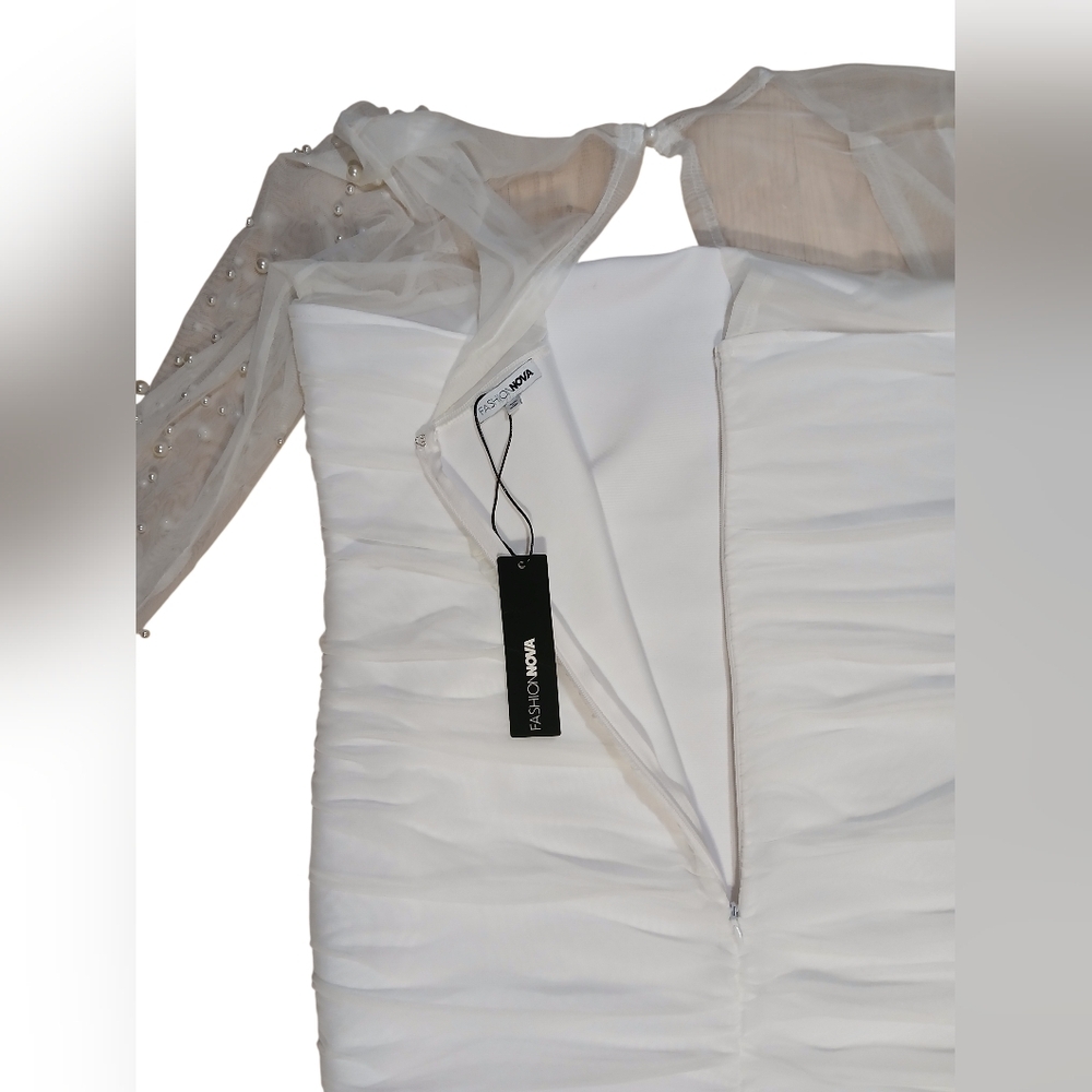 NWT Sheer Shoulders & Sleeves W Scattered Pearls White Mini Dress 3X - Picture 4 of 10